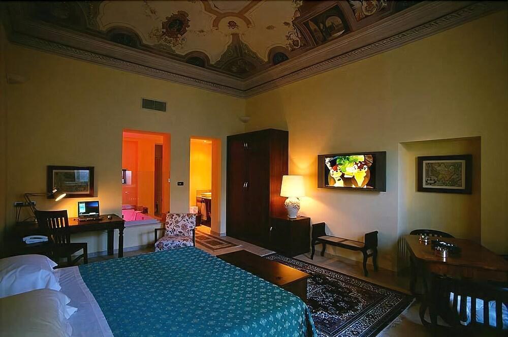 VOGUE HOTEL AREZZO 4 Italy from 78 HOTELMIX